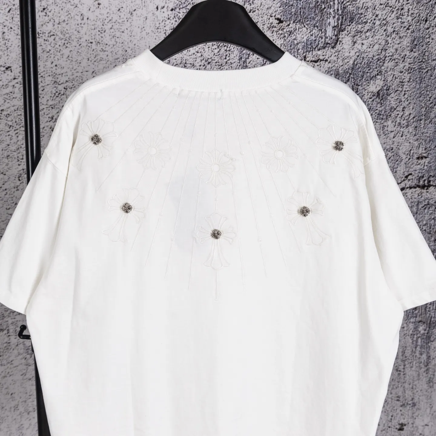 105 Chrome hearts CH 26ss T ， Color Change！（Black White Light Blue） ！ ， ， ， ， 。 Breathable， ， Same Style 。 ， ， 、 、 。 Authentic ， ， ， Versatile ， 、 Retro ！ ：Black White Size：S—XL